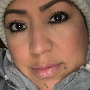 Meet your Posher, Desiree